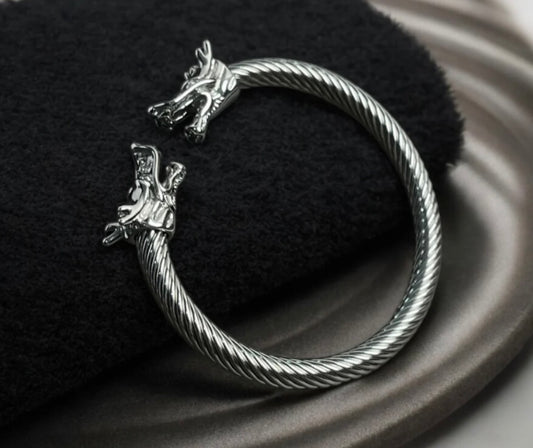 Majestic dragons cuff