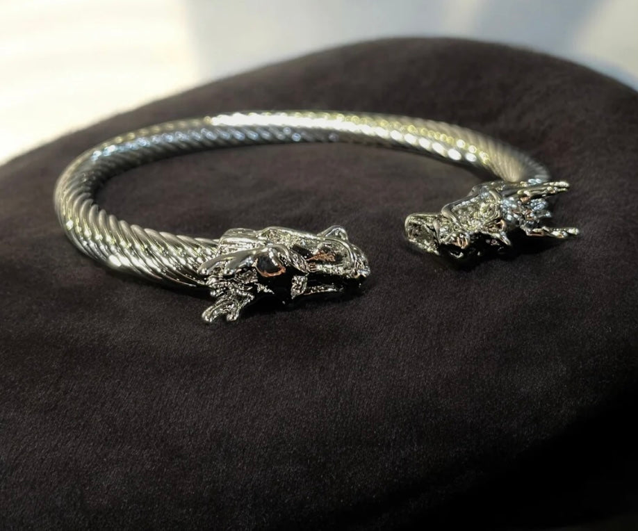 Majestic dragons cuff